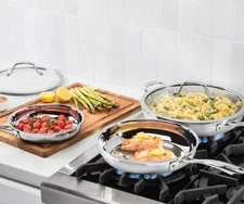 Cuisinart Professional Tryi-Ply Stainless Steel 5-piece Skillet Set.