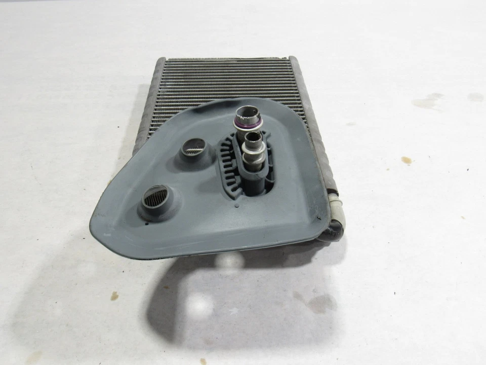 20-24 BMW M8 F93 2022 AC A/C Evaporator Core ;:O - Image 4 of 4