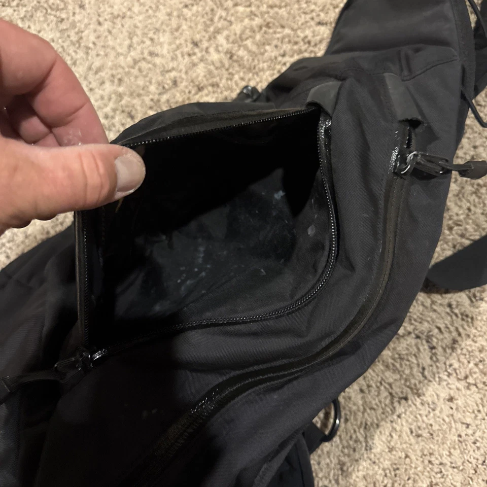 Arc'teryx Quiver Sling Bag - Image 4 of 4