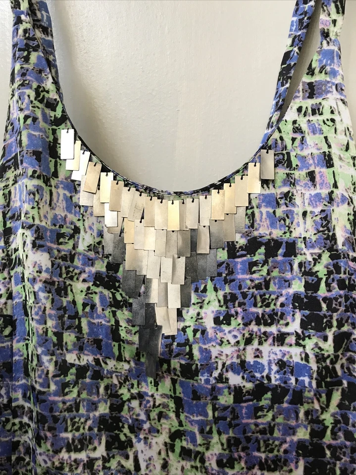 Vestido adornado con volantes geométricos verde púrpura GO International para mujer S Foto 2 de 4