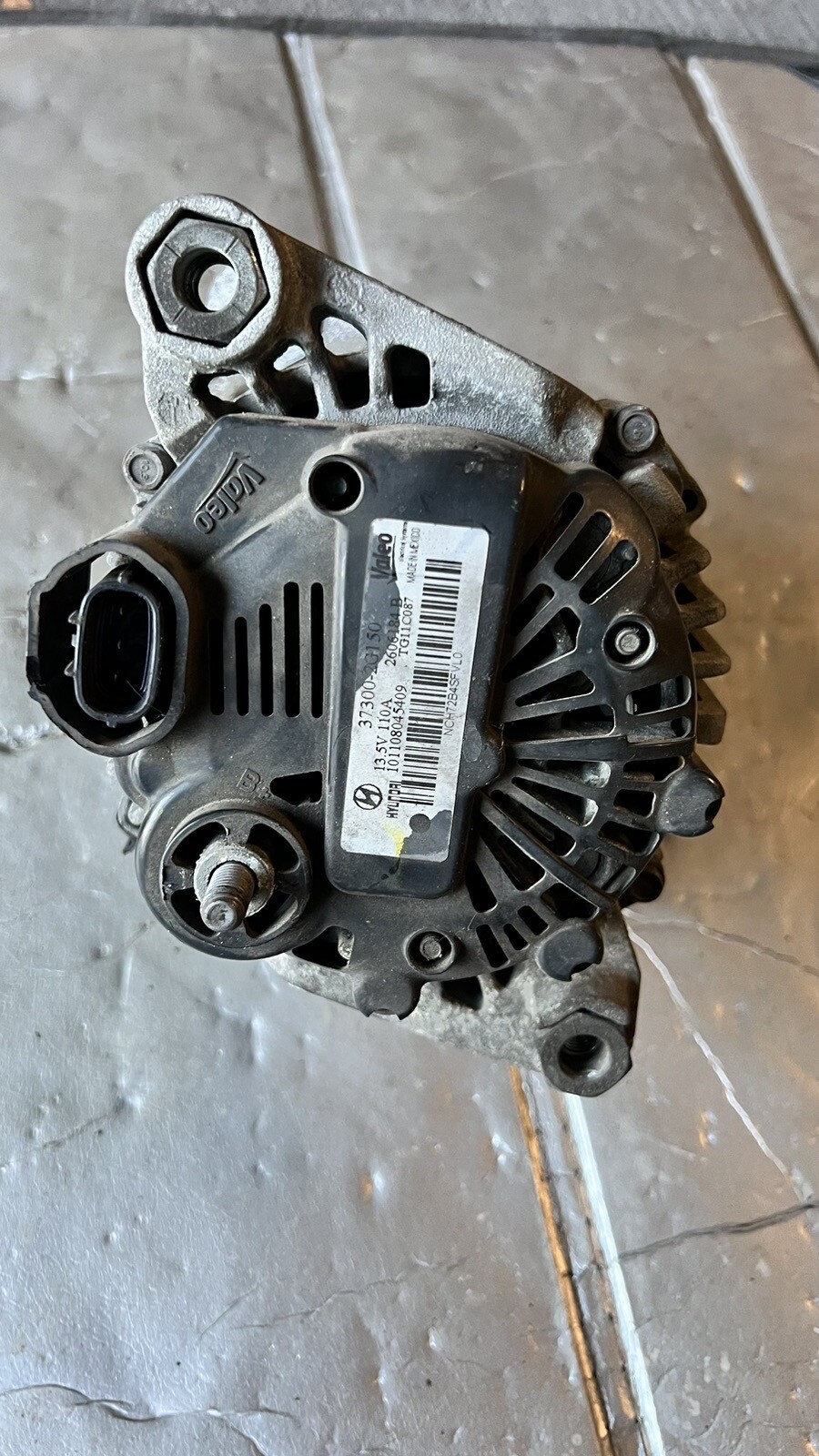 2013 Hyundai Sonata OEM 13.5V 110 Amp Alternator 87K Valeo 373002G150