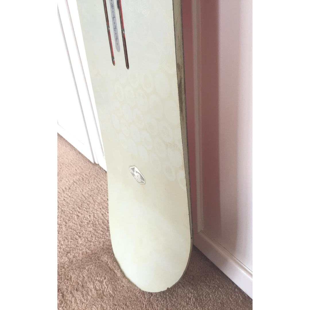 JEENYUS 152cm Tara Dakides Pro Model Snowboard - Rare Classic