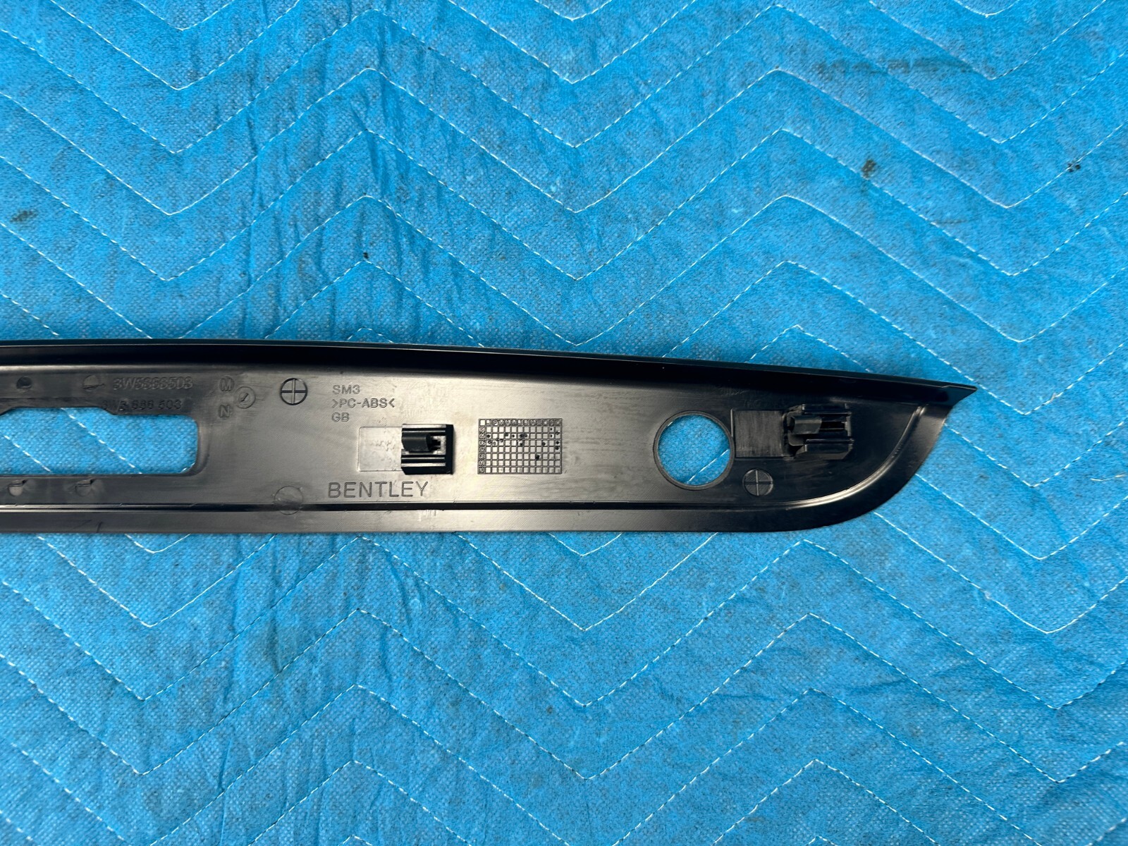 Bentley Cont Flying Spur Trunk Lid Lock Latch Trim Bezel Panel 29k 2006-2012 OEM