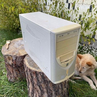 Vintage 1990s Desktop PC Tower Intel Celeron   Complete System As Is / For Parts