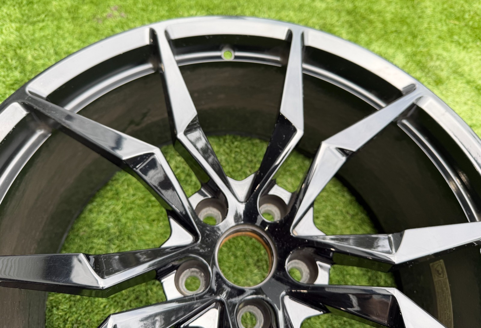 Lamborghini Aventador Front Wheel Black