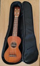 Ohana SK-28 Nunes-Style Soprano Ukulele with Stagg Gigbag