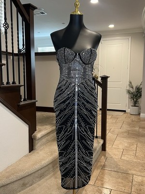 Refined Glamour Beaded Fitted Long Formal Sweetheart Strapless Gown - Size S