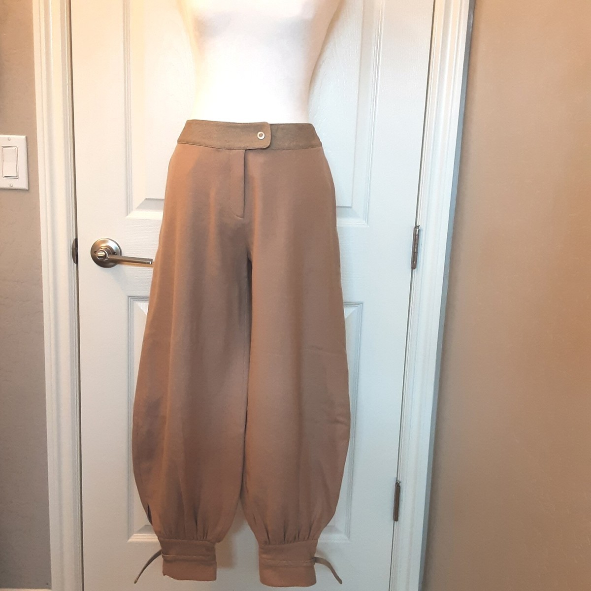 WOMENS PANTS, VINTAGE LONG CAMEL KNICKERBOCKERS, 60% PREMIUM BLEND