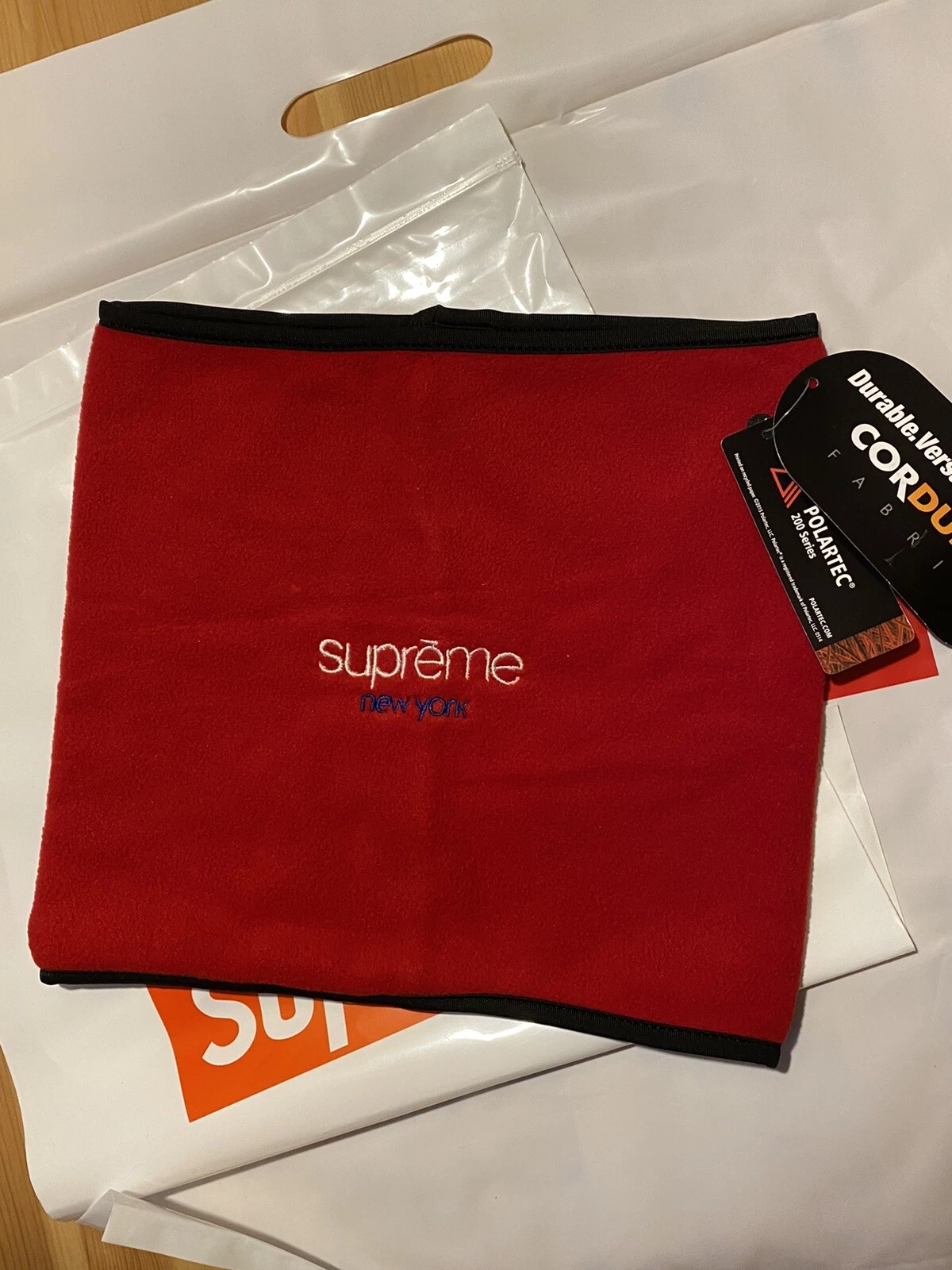Masque collier foulard Supreme Polartec rouge neuf