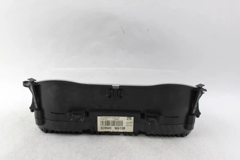 Grupo de velocímetros 113 k millas MPH para Volkswagen Jetta 2011-2012 OEM #27826 Foto 2 de 4