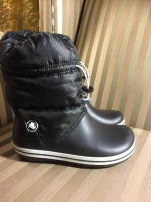 NEW Crocs Womens Sz 5 Crocband Winter Boots Black Relax Fit