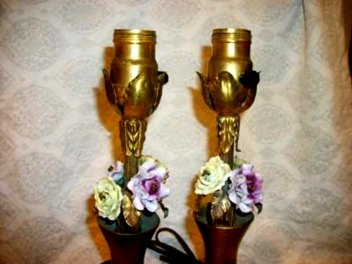 Lámparas toudoir flores porcelana bronce años 20 hojas Ormolu francesas antiguas ornamentadas Foto 4 de 4