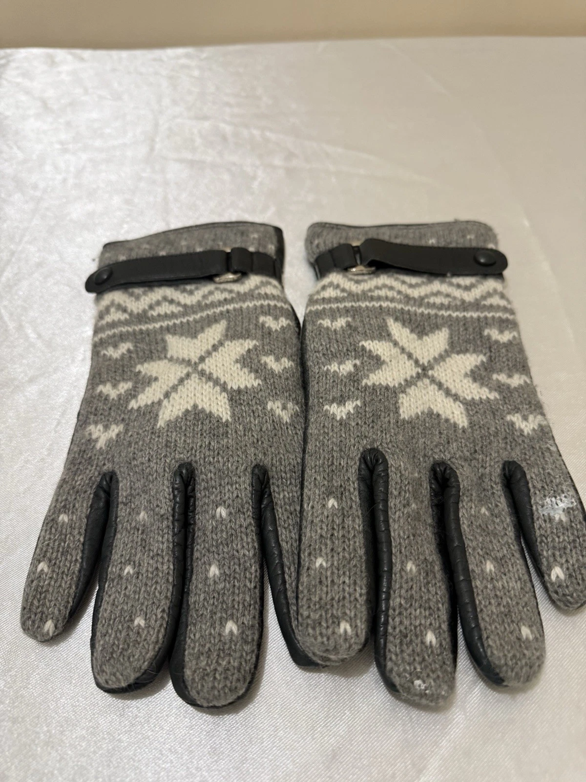 Dillards Men's XL Genuine Leather Knit Lined Winter Gloves Gray Black Adjustable