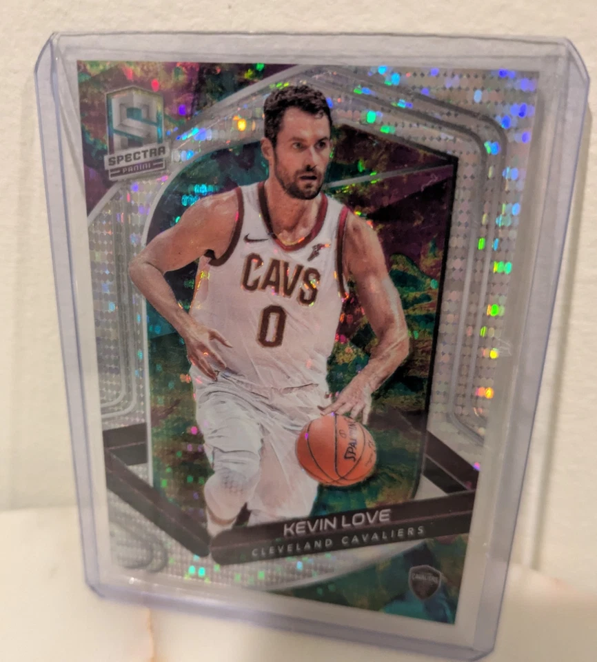 2019-20 Panini Spectra - Kevin Love #77 Celestial Prizm 55/99 Cleveland Cavs - Image 2 of 3