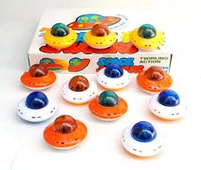VINTAGE & RARE SPACE SAUCERS HONG KONG FRICTION UFOS 12 PIECES IN ORIGINAL BOX