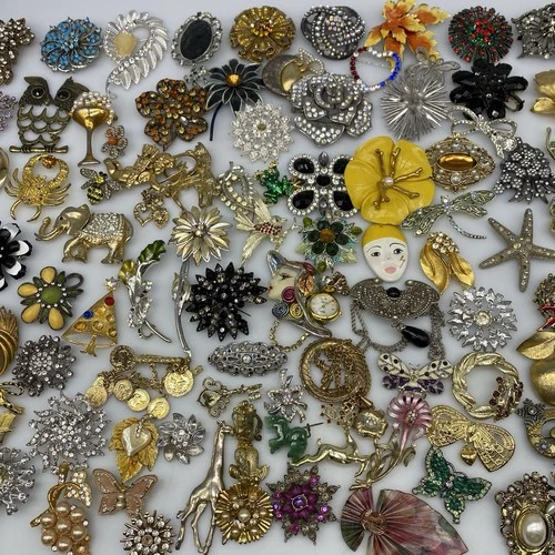 Huge Lot 100 Vintage BROOCH Pins AS IS Broken Craft Rhinestone Costume Jewelry