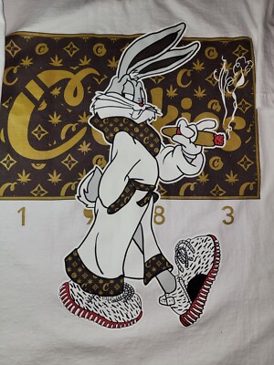 VIPwees Bunny & The Dark Boy Organic Cotton T-Shirt – Fan Art Tee For Men