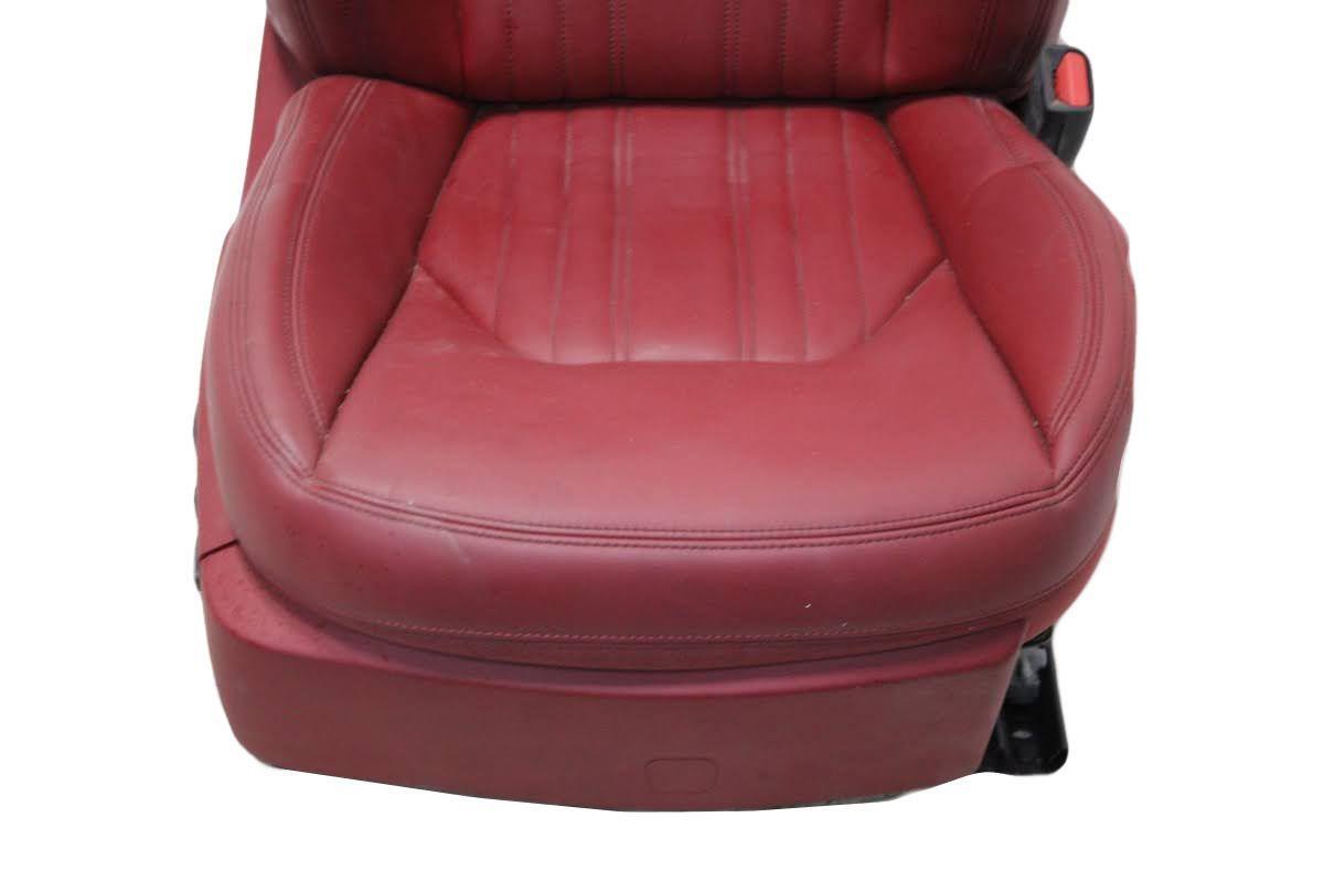 Front Seat MASERATI LEVANTE 20