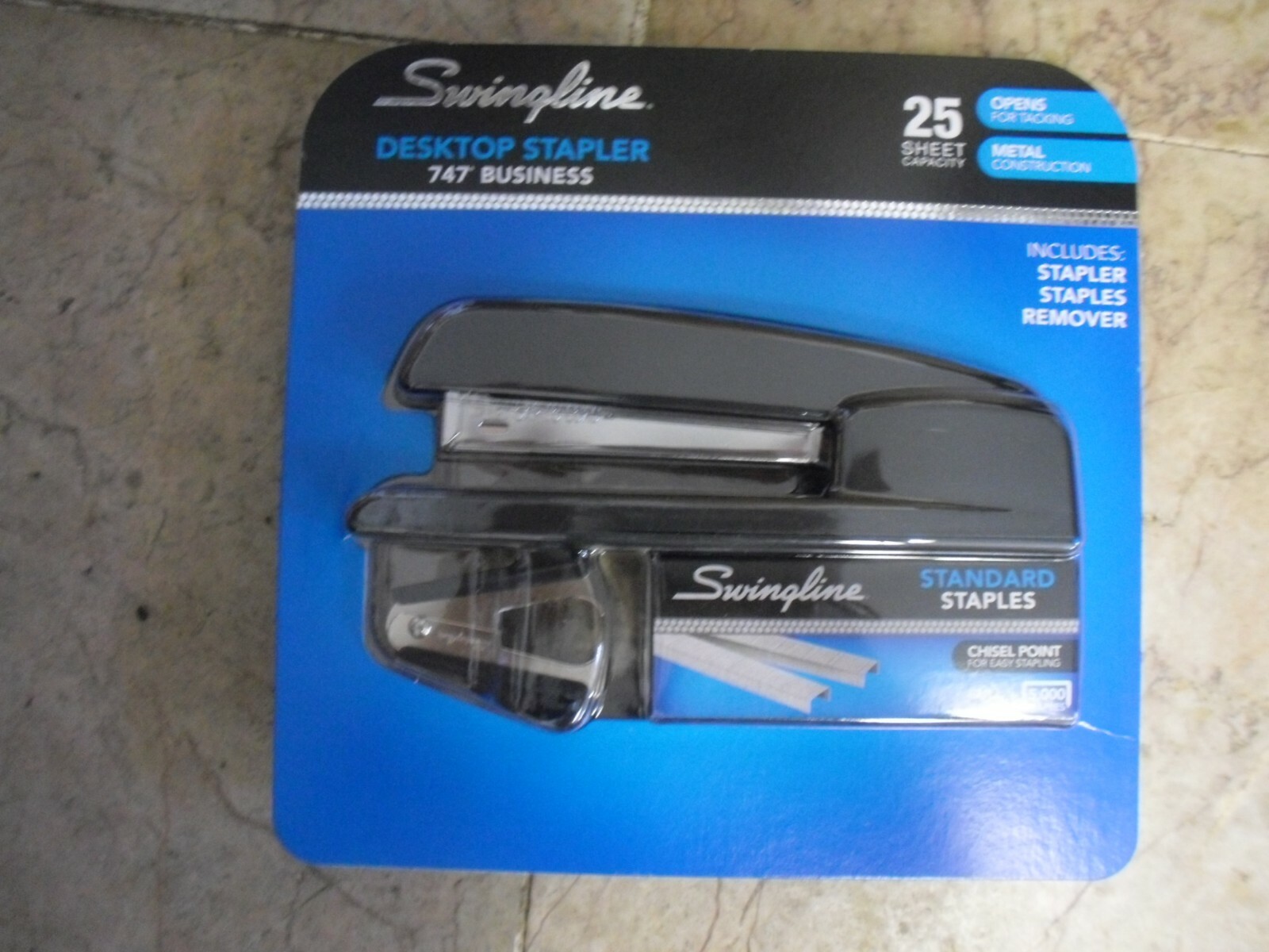 Swingline 747 Classic Stapler Value Pack Stapler Stapler Remover and Staples-image