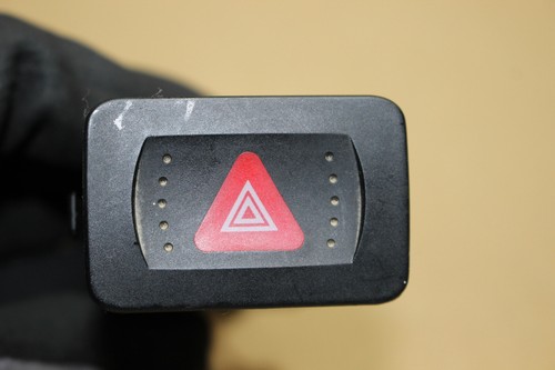 Schalter Warnblinker Warnblinkschalter 1J0953235C VW Golf IV Bj,00