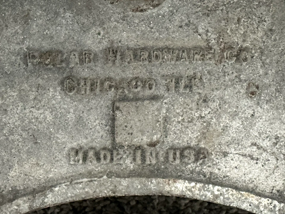 ENORME Par de Dobradiças de Ferro Fundido Antigas de Trem de Frete CAIXA DE CARRO - Imagem 4 de 4