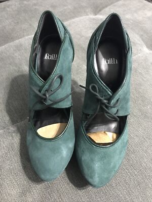 Faith Celeste grüne Wildleder Stiletto Schuhe Größe 4