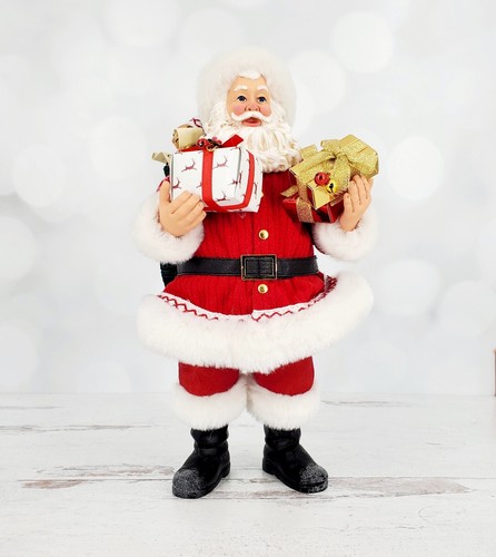 2017 Dept 56 Possible Dreams Clothtique "Reindeer Ride" Santa with Gift Figurine - Picture 2 of 10