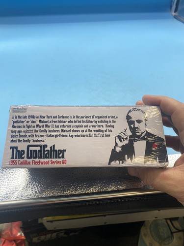 The Godfather 1955 Cadillac Fleetwood Series 60 Greenlight Diecast 5'' 1:43 NIB - Picture 5 of 6