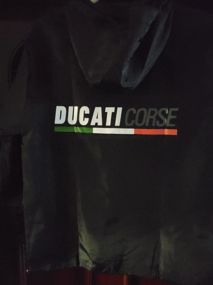 CHAQUETA DE LLUVIA DUCATI Foto 4 de 4