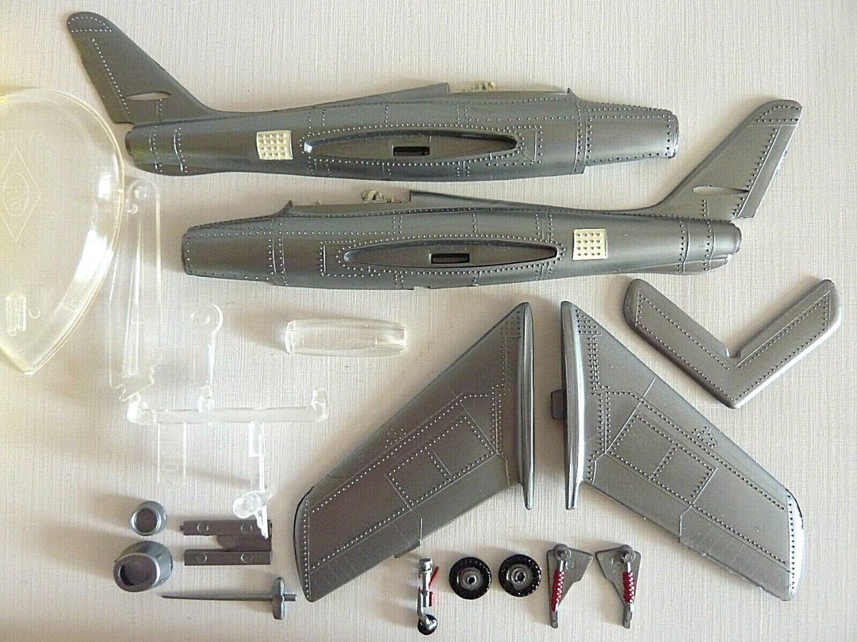 REVELL REPUBLIC F-84F thunderstreak model maquette EUR 60,00 - FR