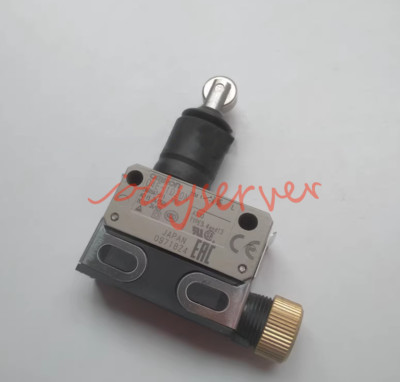 NEW in box 1PCS Omron D4E-1D20N D4E1D20N Limit Switch