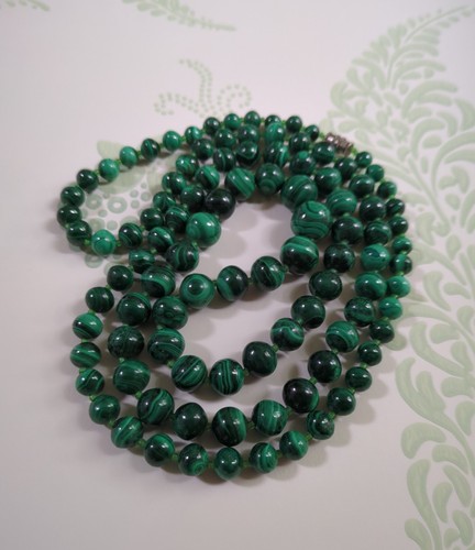 Vintage Emerald Green Natural Malachite Gemstone Graduated Necklace - Picture 1 of 6