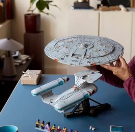 Lego 10356 Star Trek: U.S.S. Enterprise NCC-1701-D *READY TO SHIP OR LOCAL PCKUP