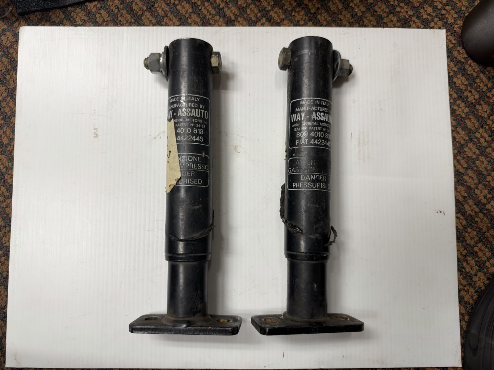Lamborghini Countach 5000 Quattrovalvole 1986 Left, right Outer Bumper shock absorbers Pair P/N 4422445
