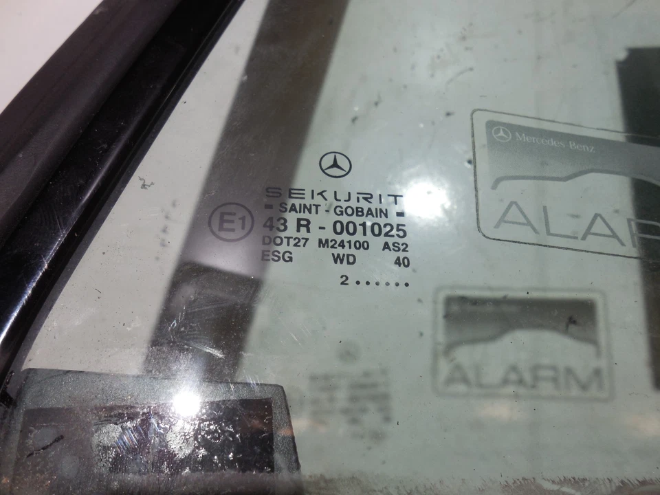 Cuarto de cristal trasero izquierdo panel 43R-001025 03-12 Mercedes Benz R230 SL600 SL500 Foto 4 de 4
