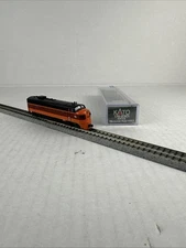 Kato N Scale 176-2301 EMD FP7A Diesel Locomotive Milwaukee Road #95C