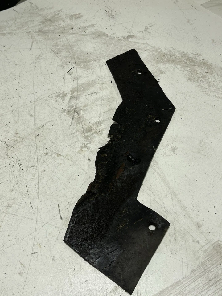 Juego de 4 guardabarros interiores delanteros protectores contra salpicaduras 87-95 Jeep YJ Wrangler OEM CC57 Foto 3 de 4