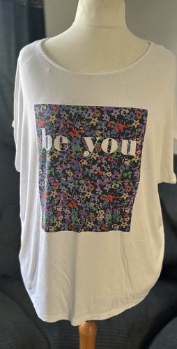 ladies plus size 20 white cap sleeved T-shirt with be you floral print on front - Picture 3 of 5