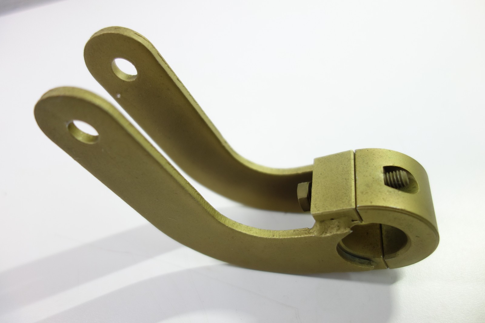 Ferrari 412 400i rear suspension auto level unit bracket PN 117744 and 117741