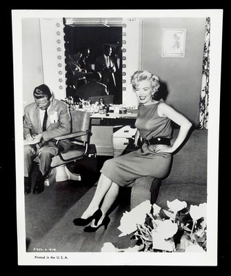 Marilyn Monroe Rare USA Press conference b&w photo with Studio Letter proof.