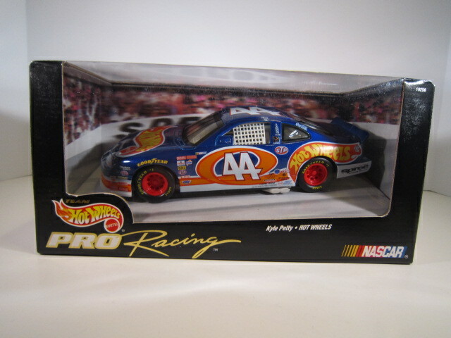 ホットウィール PRO RACING 1997年エディション NASCAR 1997 Hot Wheels NASCAR Pro Racing 1st Edition Short Track