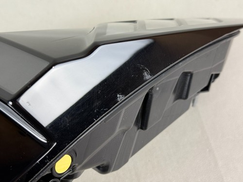 CRACKED! 2023-2025 BMW XM RIGHT PASSENGER SIDE OUTER LED TAIL LIGHT OEM - Foto 13 di 16