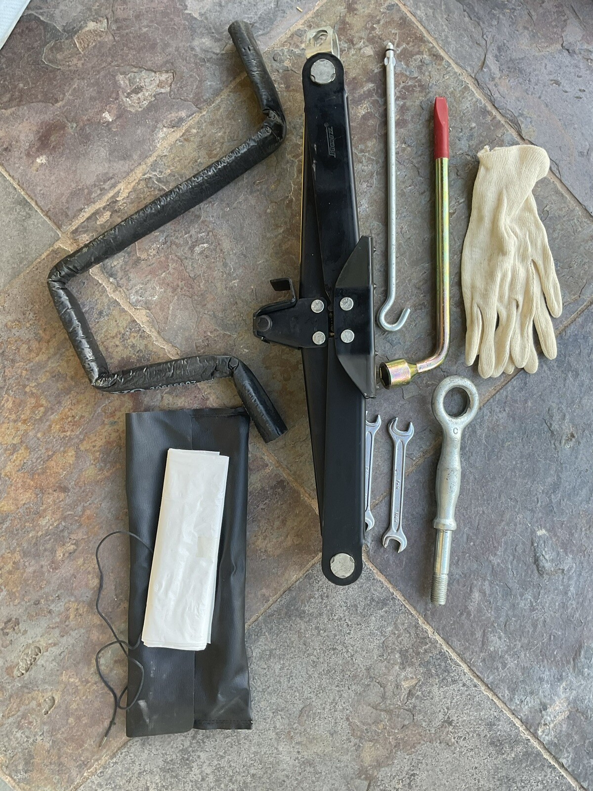 2003 2014 Volvo XC90 Genuine Tire Jack &Tool Kit OEM eBay