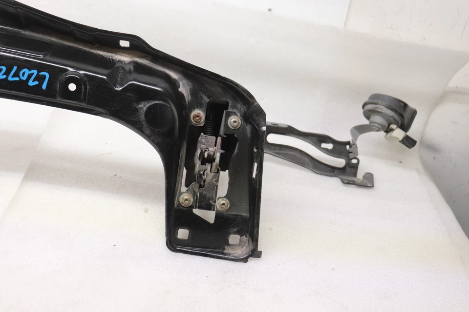 BMW 320i 328i 330i 330e 2012-2018 soporte de radiador superior delantero con soportes Foto 4 de 4