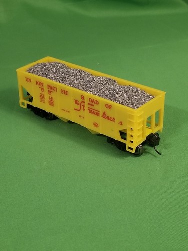 Life Like HO Road of the Streamliner Hopper #32141 - Picture 5 of 5