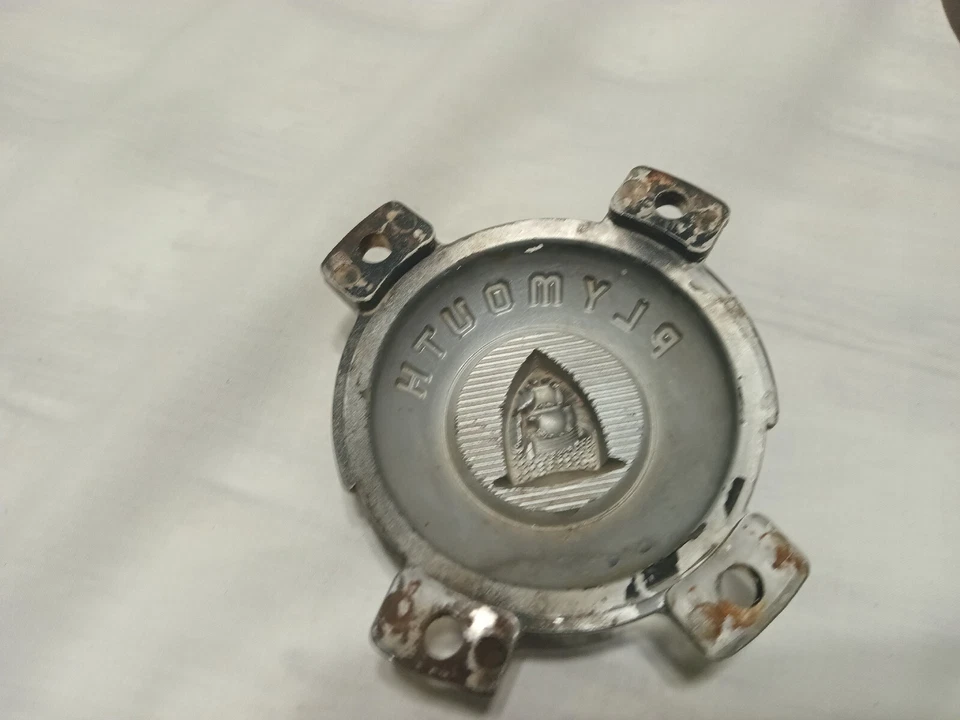 1946-48 Plymouth Special Deluxe Botón Inserto P14C P14J P14 Fabricante de equipo original Foto 3 de 3