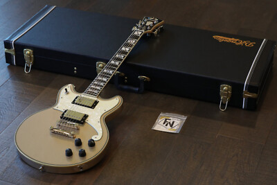 MINTY! D Angelico Brighton Deluxe Series Double-Cut Guitar Desert Sand + OHSC