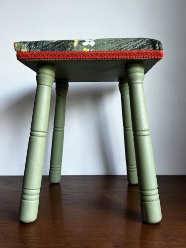 Vintage Painted Wooden Green Stool Upholstered Farmhouse In Printed 60s fabric - Picture 6 of 14