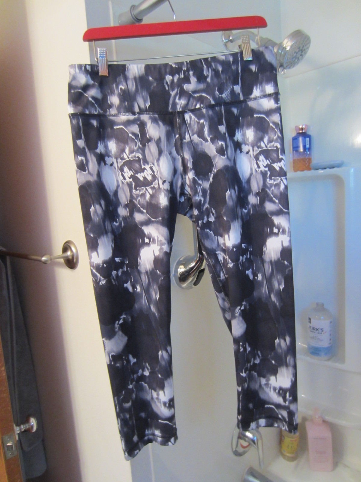 NWOT women's active wear capri pants 90 Degrees by Reflex Size XL black/gray