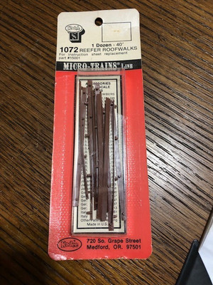 Micro Trains N Scale ~ (1072) 40' Reefer Roofwalks (12)